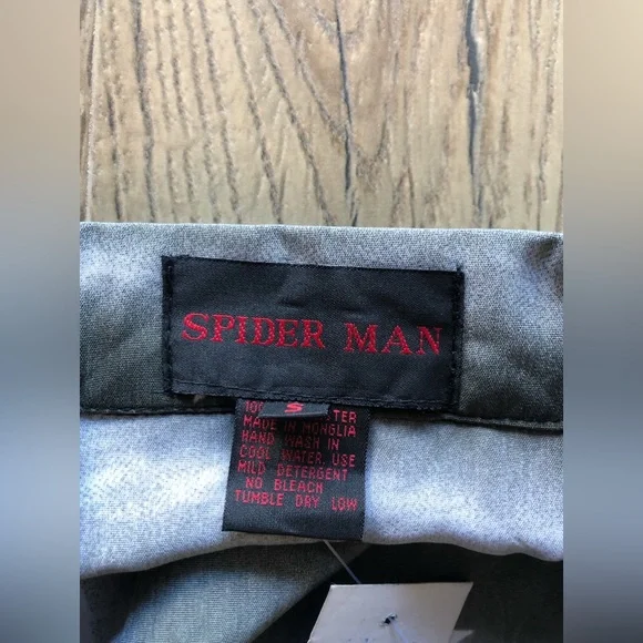 NWT Spider-Man Button Down Short Sleeve Tee Small